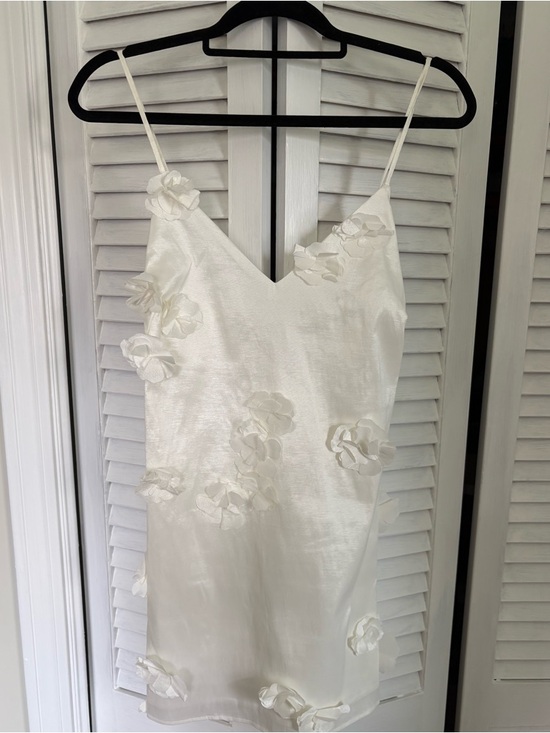 Abercrombie & Fitch Dresses & Skirts - Abercrombie White Floral Appliqué Slip Dress
